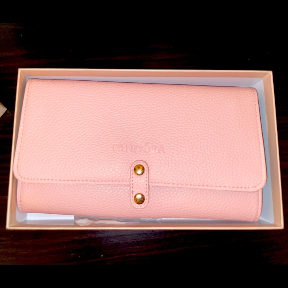 Pink Travel Pandora Jewelry holder